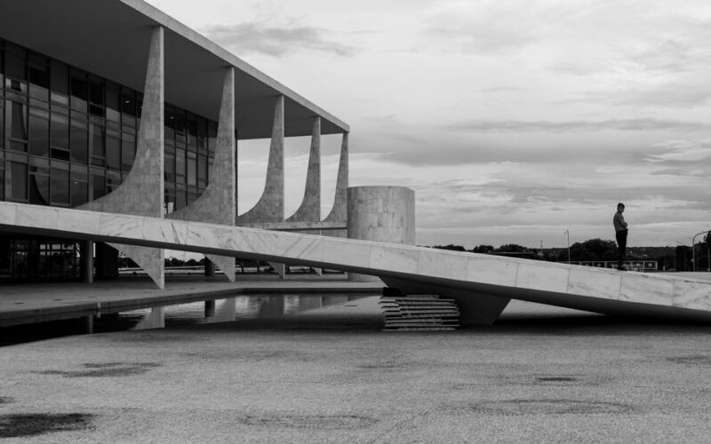 Concursos Brasília: Análise de Mercado e Impactos